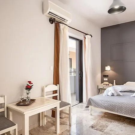 Koukouras Apartment *