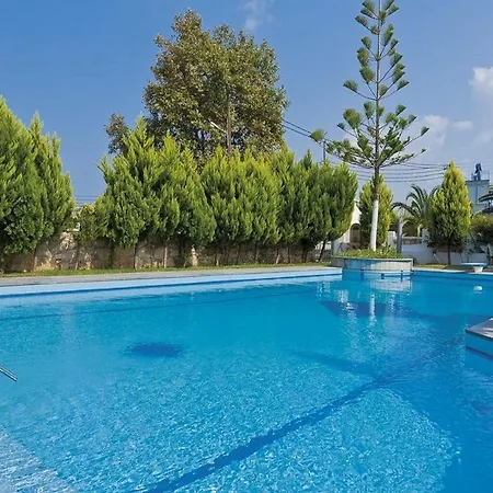 Apartment Koukouras *